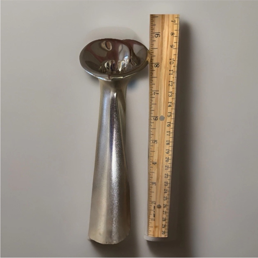 Modern Silver Metallic Vase - Picture 6 of 6
